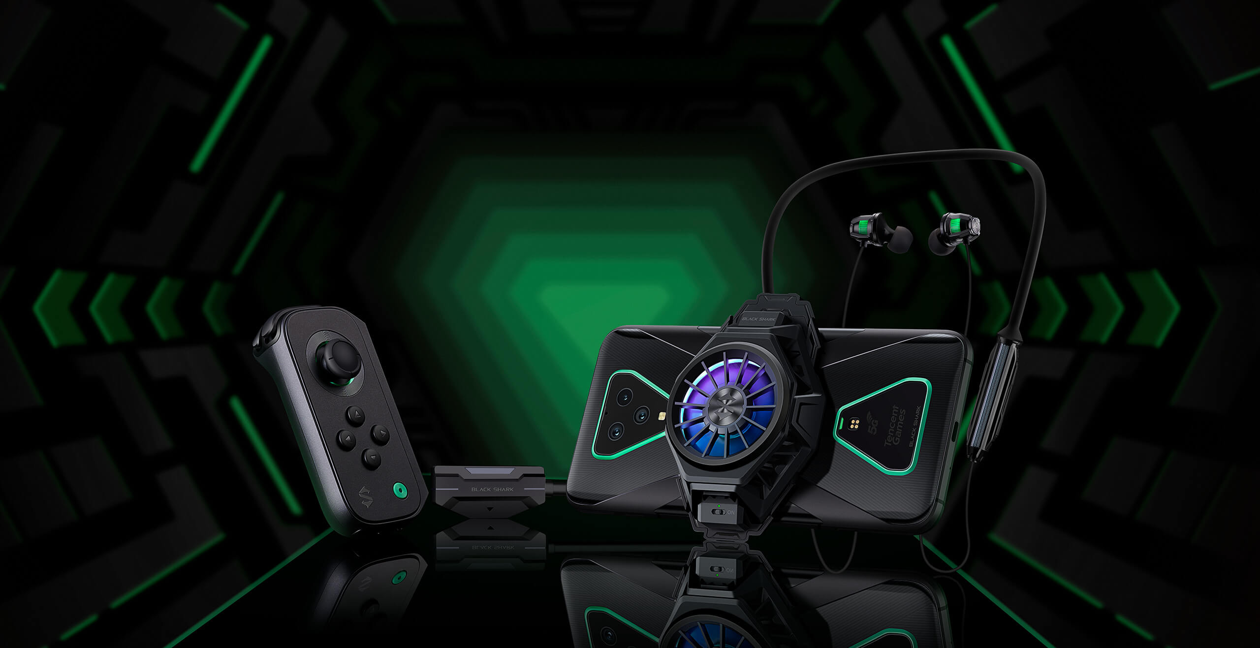 战力倍增 性能强悍的腾讯黑鲨游戏手机3pro可额外购买搭配多种外设